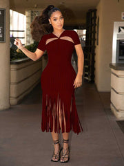 Lässiges Kleid mit Fransen und Pit-Streifen