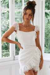 Boho Mini-Strandkleid mit Spitzenrüschen