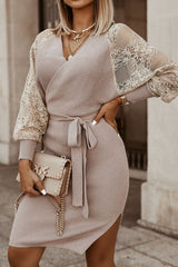 Einfarbige A-Linien-Kleider mit V-Ausschnitt