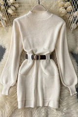 Elegantes kurzes Strickkleid mit Schärpenband und Puffärmeln