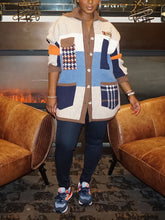 Strickjacke im Retro-Farbblock-Stil