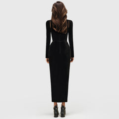 Schwarzes MIDI-Kleid mit langen Korsettärmeln und Schlitz vorn