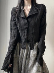 Langärmlige Bluse mit unregelmäßigen Streifen und Knopfleiste