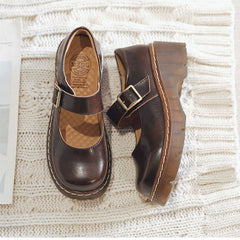 Mary Janes aus Leder im Vintage-Stil mit Schnalle