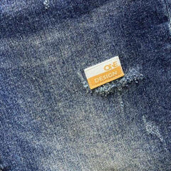 Neue Baggy-Jeans im trendigen Stil