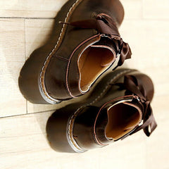 Oxford-Schuhe mit runder Zehenpartie und Retro-Schleife