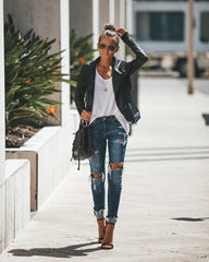 Slick Chick – Beschichtete Motorradjacke aus Kunstleder – Schwarz