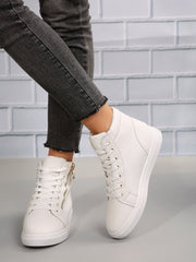 Step It Up – Keilsneaker aus Kunstleder