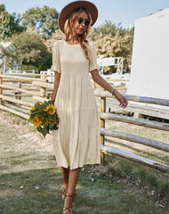 Vinyasa Maxikleid mit gesmoktem Schweizer Punktmuster