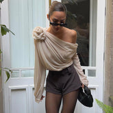 Durchsichtiges, schulterfreies, langärmliges, gerüschtes Chiffon-Oberteil mit Blumenapplikation