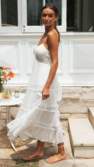 Desert Light – Gestuftes Midikleid aus Häkelspitze