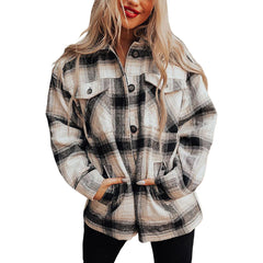 Falling For Cozy Vibes – Karierte Sherpa-Jacke