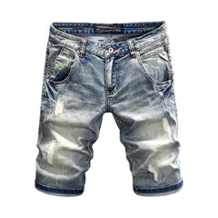 Elastische zerrissene Retro-Jeansshorts