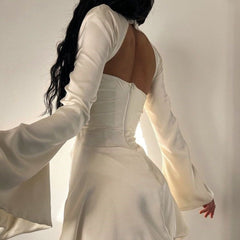 Rückenfreies Neckholder-Minikleid aus Satin mit drapiertem Swan-Print