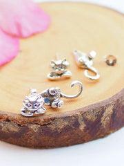 Cat Pattern Vintage Silver Earrings