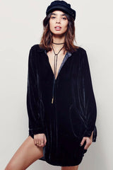 Vintage Samt-Minikleid mit Kragen und V-Ausschnitt und langen Ärmeln - Schwarz