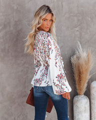 Wrapped Blossoms Bluse mit Knopfleiste und Bindeband