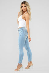 Turnin' Heads Low Rise Jeans - Light Blue Wash
