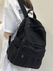Minimalistischer Rucksack mit großem Fassungsvermögen