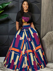 Zweiteilige Outfits mit bauchfreiem Oberteil und geteiltem Maxirock