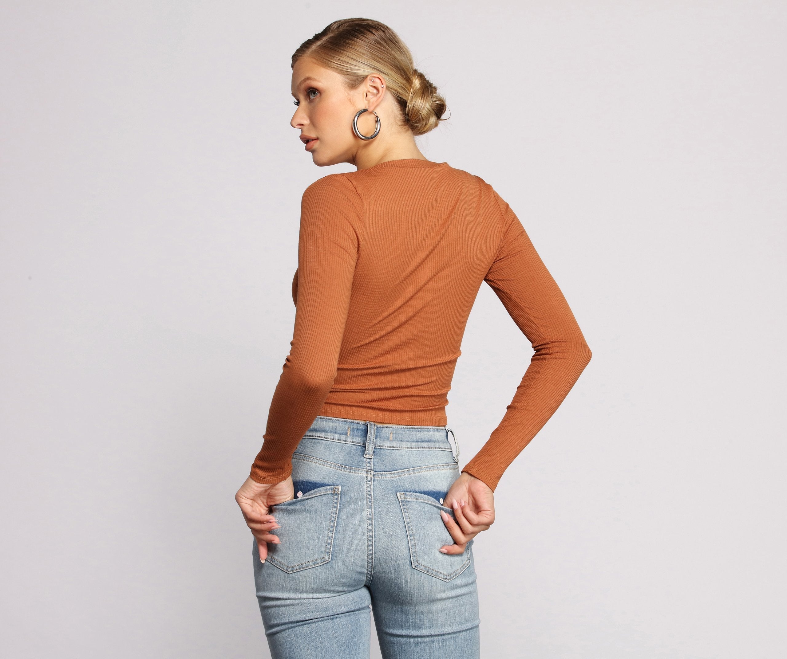 Langärmliges geripptes Basic-Top