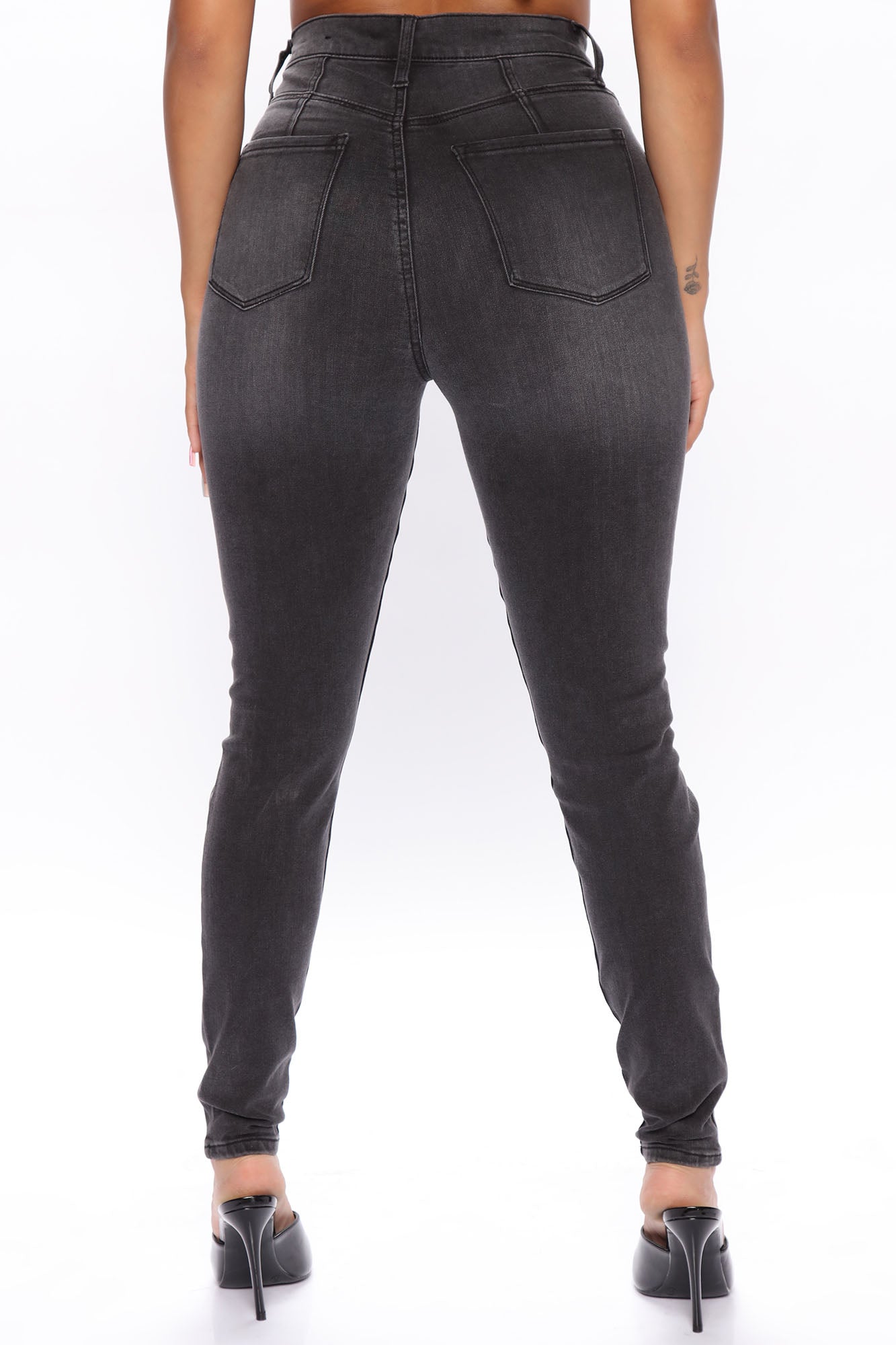 Our Favorite High Rise Skinny Jeans - Grey Ins Street