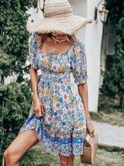 Bedrucktes Kleid mit hoher Taille 