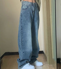 Pocket Design Blue Wash Boyfriend Jeans