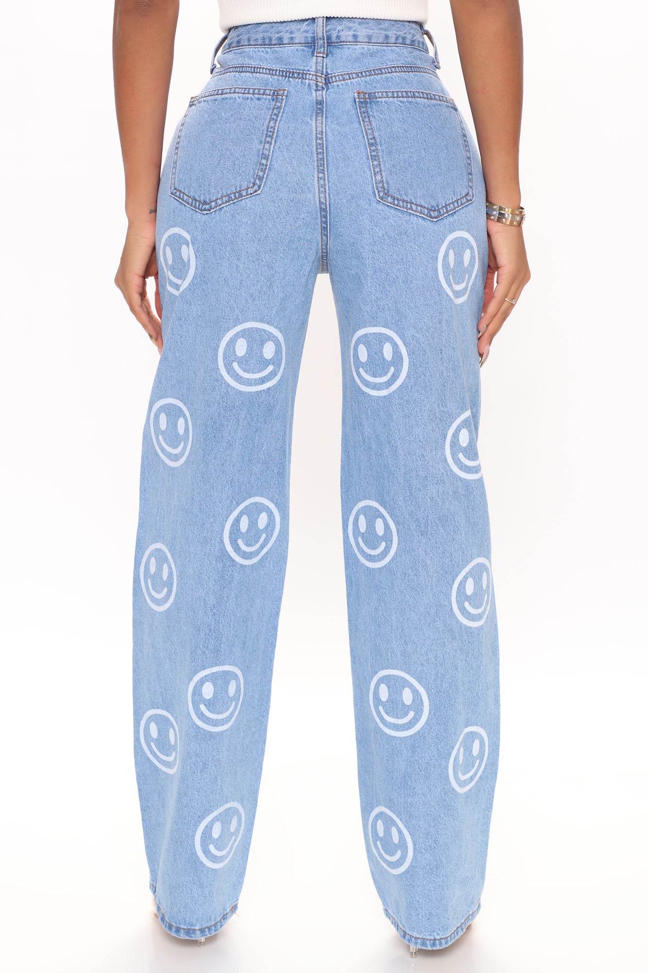 Smile You're On Camera Boyfriend Jeans - Light Blue Wash Ins Street