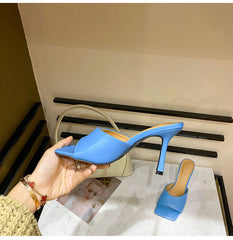 Trendy Basic Pantoletten mit quadratischer Zehenpartie