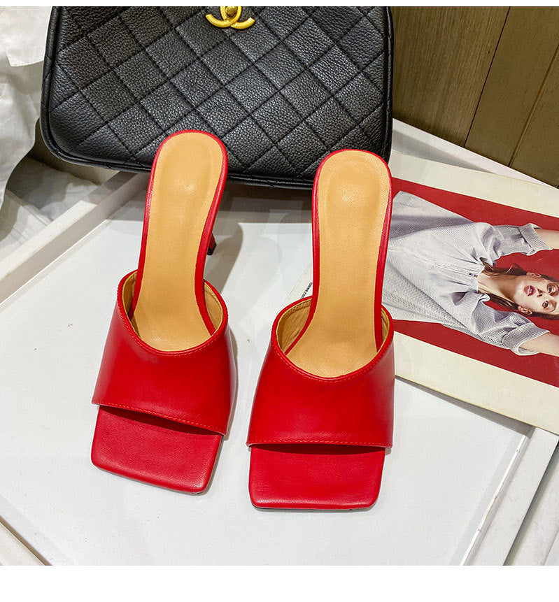 Trendy Basic Pantoletten mit quadratischer Zehenpartie