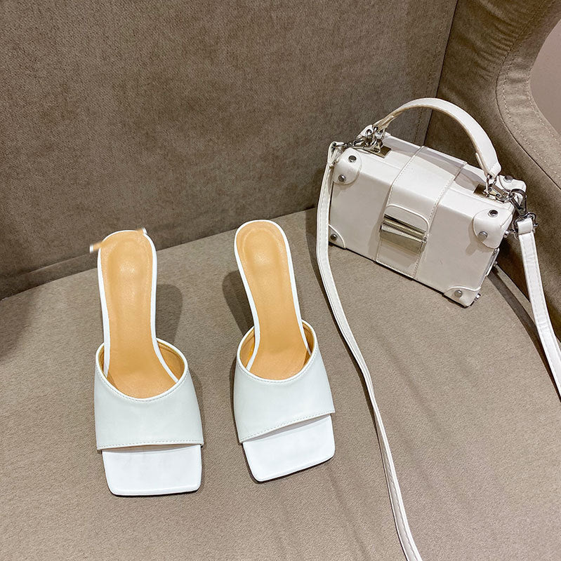 Trendy Basic Pantoletten mit quadratischer Zehenpartie
