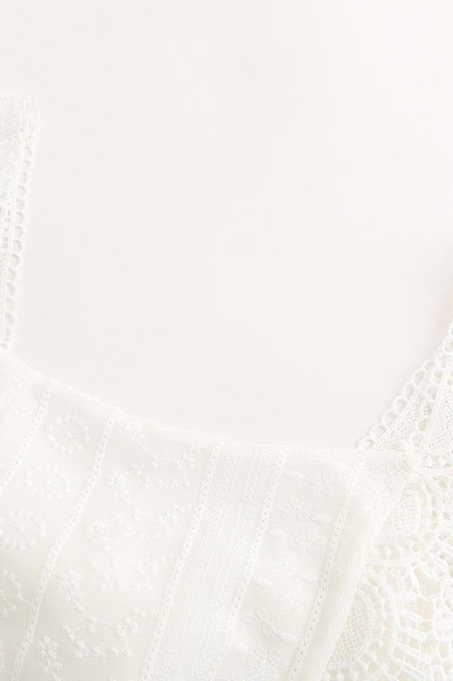 Boho Mini-Strandkleid mit Spitzenrüschen 