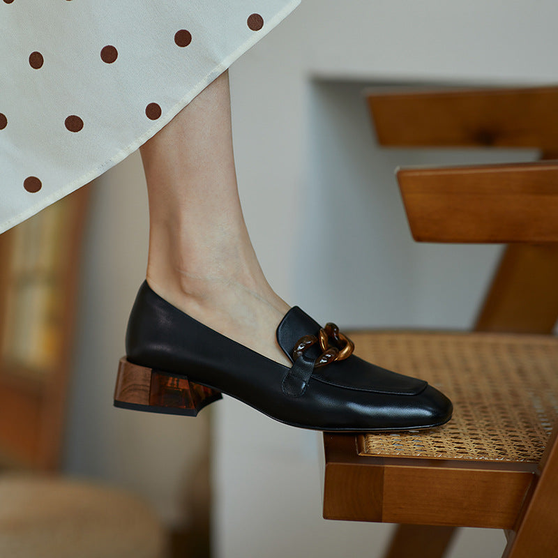 Eldora Low Heel Loafers with Chain Decoration