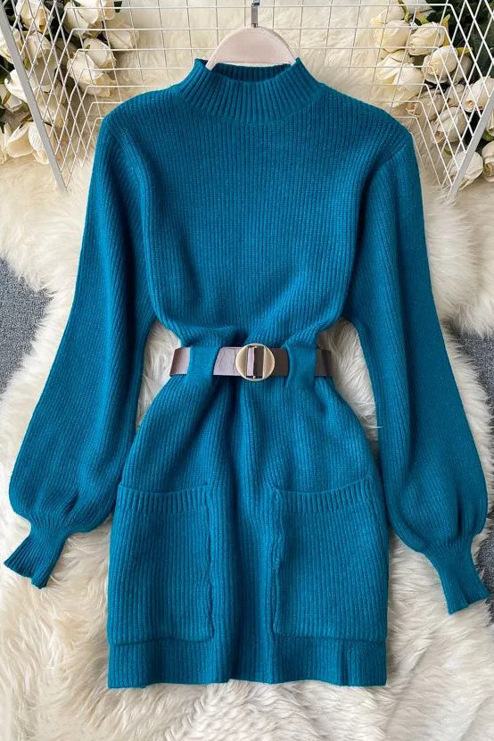 Elegantes kurzes Strickkleid mit Schärpenband und Puffärmeln