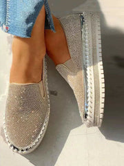Slipper mit Plateausohle und Strasssteinen