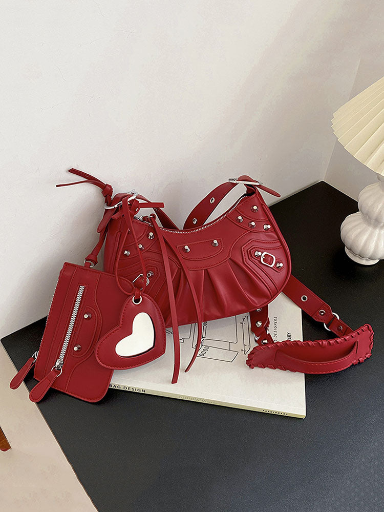 Schultertasche mit Nieten