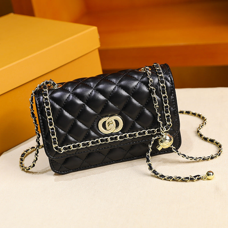 Diamond chain  sheepskin pattern hand-woven shoulder bag