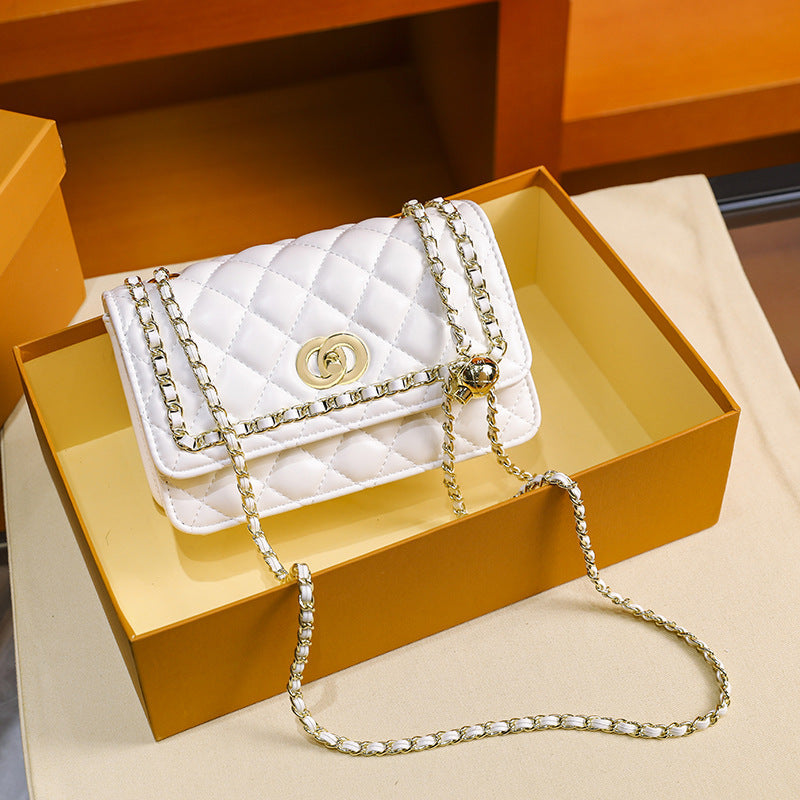 Diamond chain  sheepskin pattern hand-woven shoulder bag