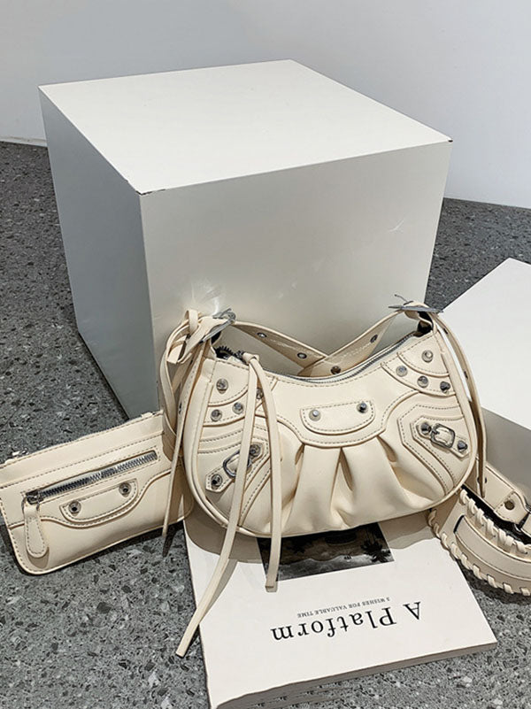 Schultertasche mit Nieten