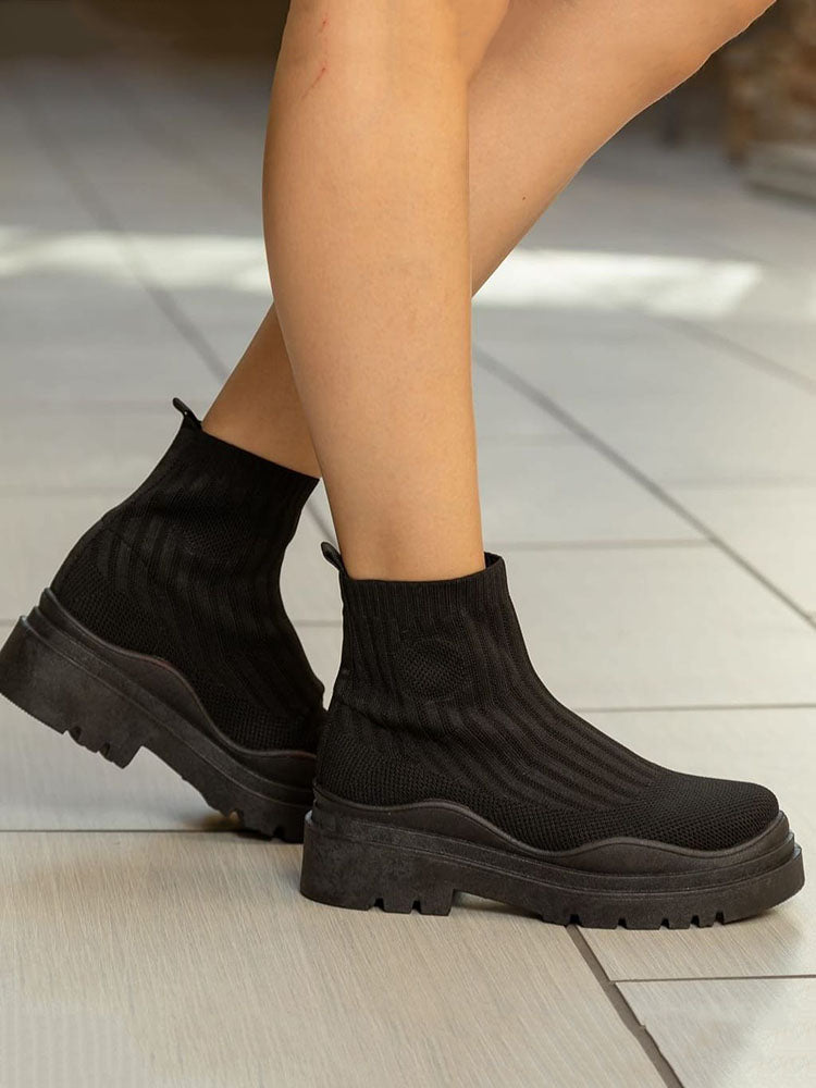 Strickstiefel mit Plateau und runder Spitze