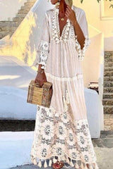 Bodenlanges Sommerkleid mit V-Ausschnitt und Patchwork und neun Ärmeln