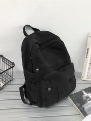 Minimalistischer Rucksack mit großem Fassungsvermögen
