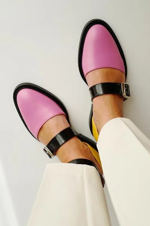 Ballerinas mit farblich abgesetzter Schnalle