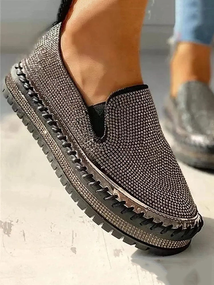 Slipper mit Plateausohle und Strasssteinen