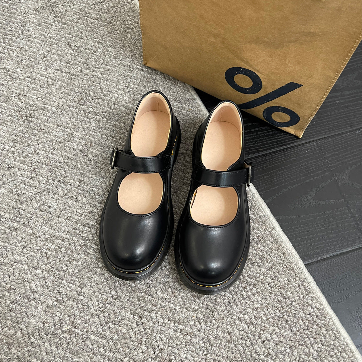 Old-fashioned Retro Mary Jane Leather Shoes