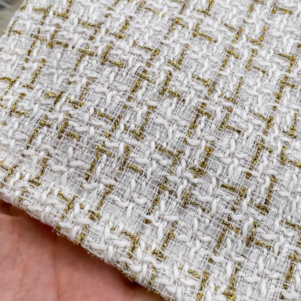 A-Linien-Kleid aus Tweed mit Chiffonnähten und langen Ärmeln