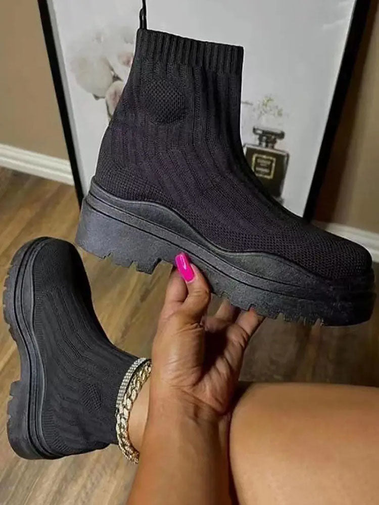 Strickstiefel mit Plateau und runder Spitze