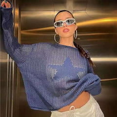 Lockerer Pullover mit Cut-Out-Sternen-Print