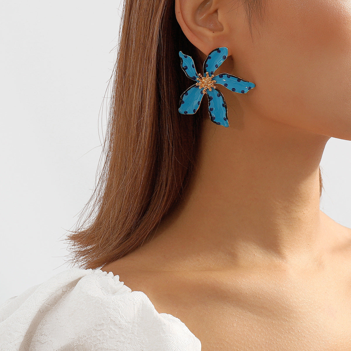 Flower Wave Point Earrings